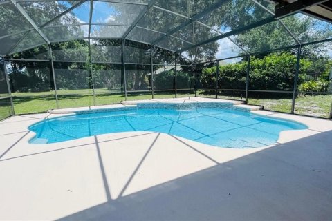 House in Windermere, Florida 5 bedrooms, 271.09 sq.m. № 1740489 - photo 24