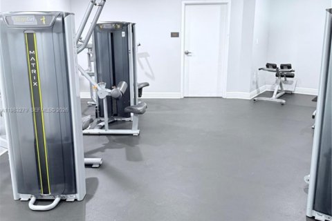 Condominio en alquiler en Miami, Florida, 2 dormitorios, 99.31 m2 № 2046845 - foto 18