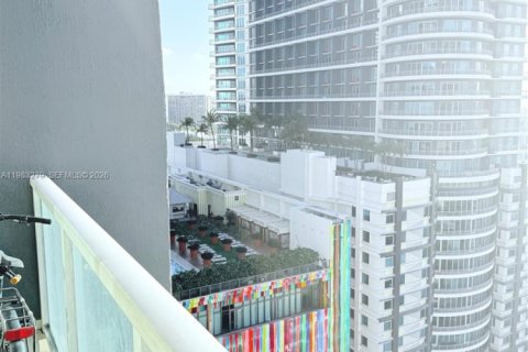 Condominio en alquiler en Miami, Florida, 2 dormitorios, 99.31 m2 № 2046845 - foto 11