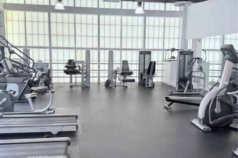 Condominio en alquiler en Miami, Florida, 2 dormitorios, 99.31 m2 № 2046845 - foto 15