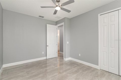 House in Palm Bay, Florida 4 bedrooms, 201.69 sq.m. № 1914982 - photo 25