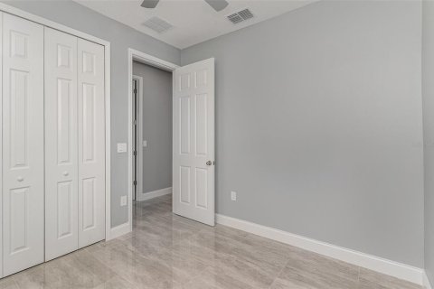 House in Palm Bay, Florida 4 bedrooms, 201.69 sq.m. № 1914982 - photo 24