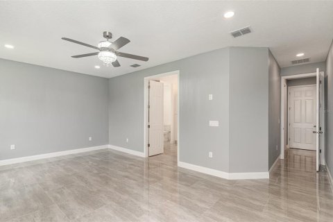 House in Palm Bay, Florida 4 bedrooms, 201.69 sq.m. № 1914982 - photo 22
