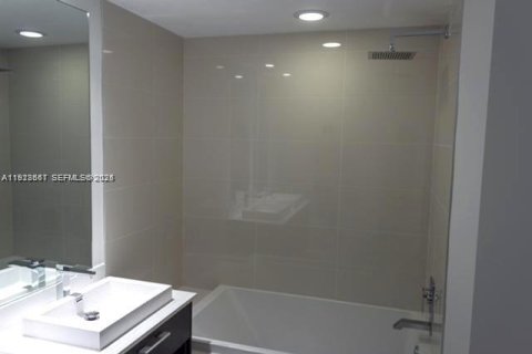 Купить кондоминиум в Майами, Флорида 1 спальня, 79.15м2, № 1987094 - фото 14