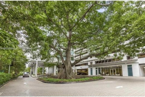 Condo in Miami, Florida, 1 bedroom  № 1818769 - photo 18