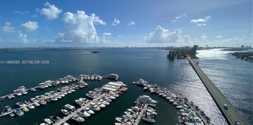 Condo in Miami, Florida, 1 bedroom  № 2003720