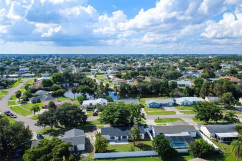 Villa ou maison à vendre à North Fort Myers, Floride: 3 chambres, 119.66 m2 № 2422715 - photo 21