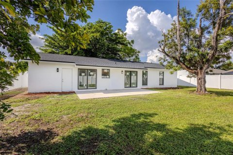 Villa ou maison à vendre à North Fort Myers, Floride: 3 chambres, 119.66 m2 № 2422715 - photo 15
