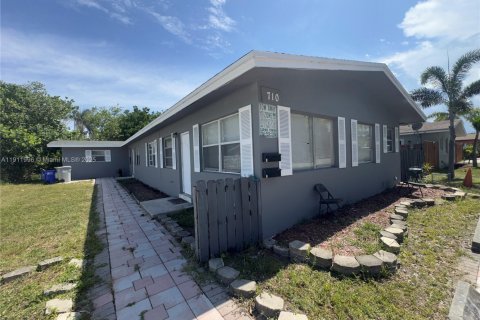 Villa ou maison à louer à Pompano Beach, Floride: 3 chambres, 185.8 m2 № 1966808 - photo 3
