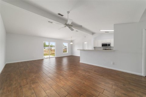 House in Ocala, Florida 4 bedrooms, 198.63 sq.m. № 2206284 - photo 10