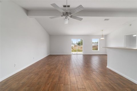 House in Ocala, Florida 4 bedrooms, 198.63 sq.m. № 2206284 - photo 9