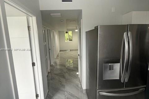 Casa en alquiler en Miami, Florida, 2 dormitorios, 78.97 m2 № 1991442 - foto 9