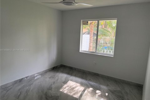 Casa en alquiler en Miami, Florida, 2 dormitorios, 78.97 m2 № 1991442 - foto 10