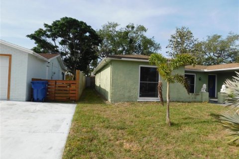 Villa ou maison à vendre à Holiday, Floride: 3 chambres, 132.2 m2 № 2229141 - photo 19