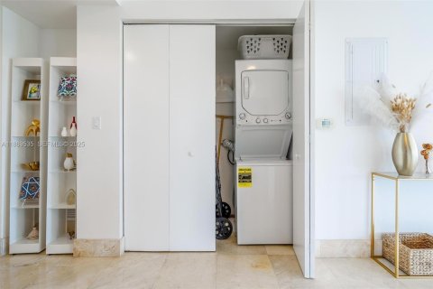 Copropriété à louer à Miami, Floride: 3 chambres, 128.67 m2 № 1920665 - photo 15