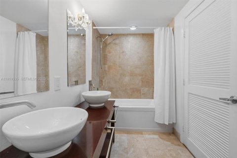 Copropriété à louer à Miami, Floride: 3 chambres, 128.67 m2 № 1920665 - photo 19