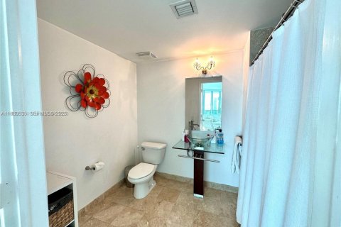 Copropriété à louer à Miami, Floride: 3 chambres, 128.67 m2 № 1920665 - photo 11