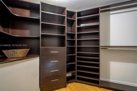 Copropriété à louer à Miami, Floride: 3 chambres, 128.67 m2 № 1920665 - photo 27