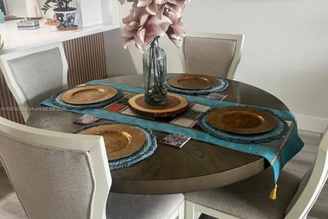 Condominio en alquiler en Tamarac, Florida, 2 dormitorios, 117.99 m2 № 1926567 - foto 4