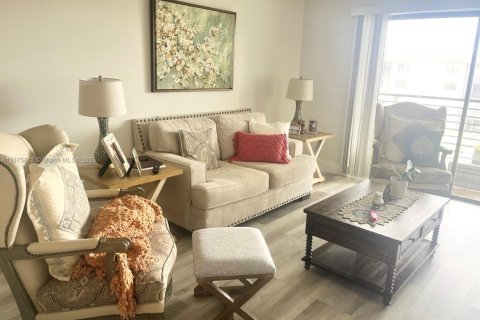 Condominio en alquiler en Tamarac, Florida, 2 dormitorios, 117.99 m2 № 1926567 - foto 11