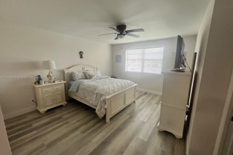 Condominio en alquiler en Tamarac, Florida, 2 dormitorios, 117.99 m2 № 1926567 - foto 17