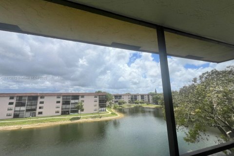 Condominio en alquiler en Tamarac, Florida, 2 dormitorios, 117.99 m2 № 1926567 - foto 20