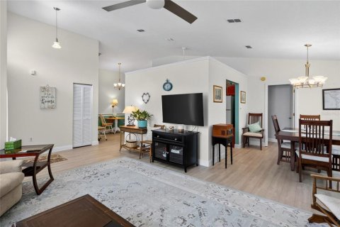 Casa en venta en Lakeland, Florida, 2 dormitorios, 135.54 m2 № 2386224 - foto 6