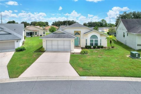 Casa en Lakeland, Florida 2 dormitorios, 135.54 m2 № 2386224