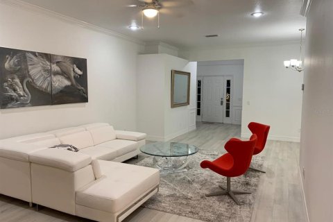 House in Bradenton, Florida 3 bedrooms, 167.5 sq.m. № 2420315 - photo 4