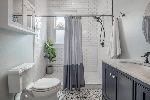Villa ou maison à louer à Tampa, Floride: 3 chambres, 223.89 m2 № 2151132 - photo 17