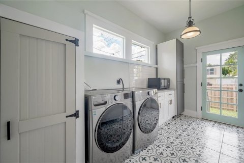 Villa ou maison à louer à Tampa, Floride: 3 chambres, 223.89 m2 № 2151132 - photo 29