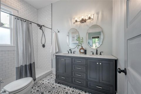 Villa ou maison à louer à Tampa, Floride: 3 chambres, 223.89 m2 № 2151132 - photo 16
