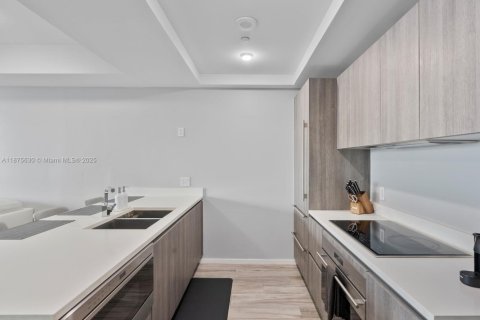 Купить кондоминиум в Майами, Флорида 2 спальни, 103.96м2, № 1926618 - фото 6