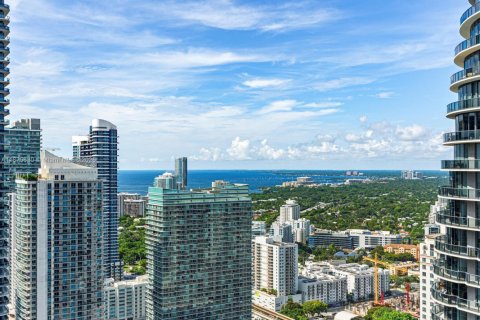 Купить кондоминиум в Майами, Флорида 2 спальни, 103.96м2, № 1926618 - фото 1