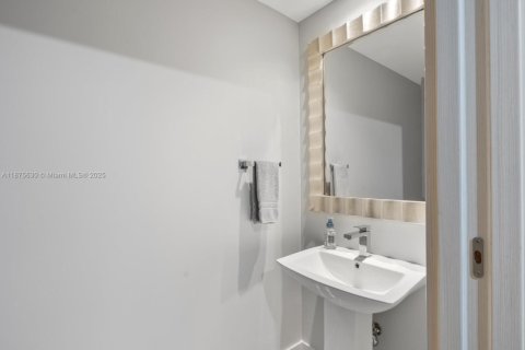 Купить кондоминиум в Майами, Флорида 2 спальни, 103.96м2, № 1926618 - фото 18