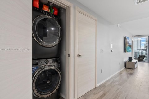 Купить кондоминиум в Майами, Флорида 2 спальни, 103.96м2, № 1926618 - фото 20