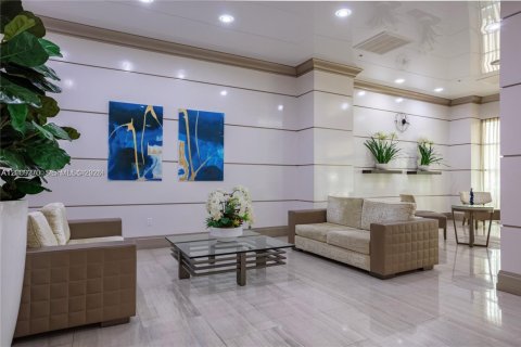 Copropriété à vendre à Sunny Isles Beach, Floride: 1 chambre, 93.37 m2 № 2073718 - photo 12