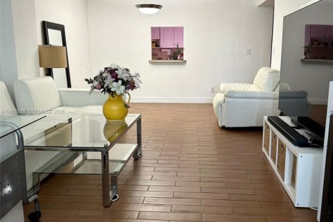 Copropriété à vendre à Sunny Isles Beach, Floride: 1 chambre, 93.37 m2 № 2073718 - photo 2