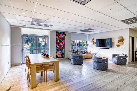 Copropriété à vendre à Sunny Isles Beach, Floride: 1 chambre, 93.37 m2 № 2073718 - photo 10