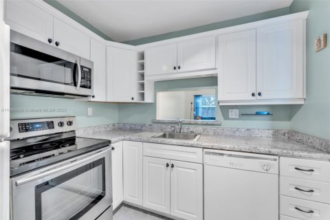 Condominio en alquiler en Lauderdale Lakes, Florida, 1 dormitorio, 63.55 m2 № 2015879 - foto 3