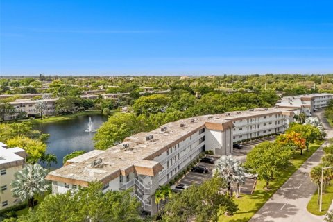 Condominio en alquiler en Lauderdale Lakes, Florida, 1 dormitorio, 63.55 m2 № 2015879 - foto 15