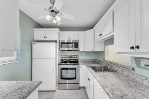 Condominio en alquiler en Lauderdale Lakes, Florida, 1 dormitorio, 63.55 m2 № 2015879 - foto 4