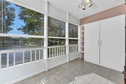 Condominio en alquiler en Lauderdale Lakes, Florida, 1 dormitorio, 63.55 m2 № 2015879 - foto 12