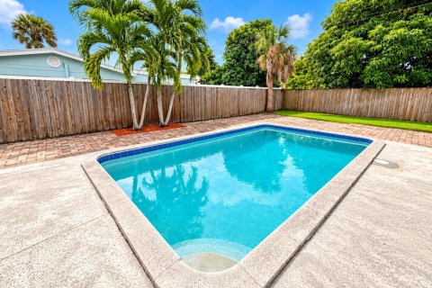 Casa en venta en Palm Beach Gardens, Florida, 2 dormitorios, 80.27 m2 № 2430195 - foto 3