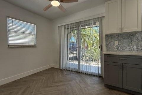 Casa en venta en New Port Richey, Florida, 3 dormitorios, 148.46 m2 № 1592605 - foto 5