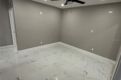 House in Mascotte, Florida 6 bedrooms, 279.45 sq.m. № 1847307 - photo 23