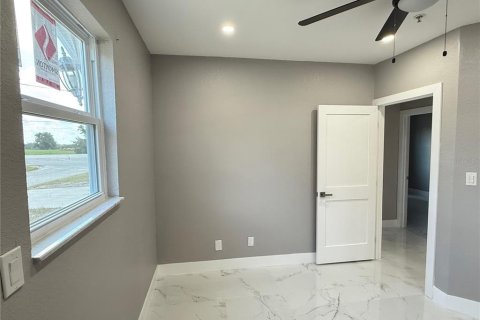 House in Mascotte, Florida 6 bedrooms, 279.45 sq.m. № 1847307 - photo 24