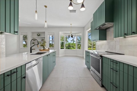 House in Nokomis, Florida 3 bedrooms, 176.89 sq.m. № 1681702 - photo 5