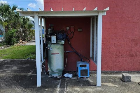 Propiedad comercial en venta en Winter Haven, Florida, 682 m2 № 2199428 - foto 26