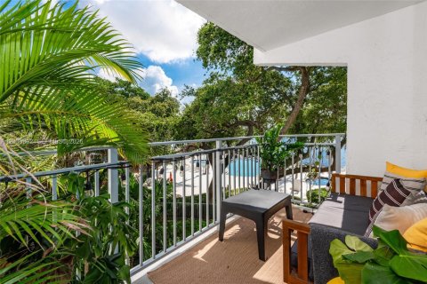 Condo in Miami, Florida, 1 bedroom  № 2087081 - photo 13